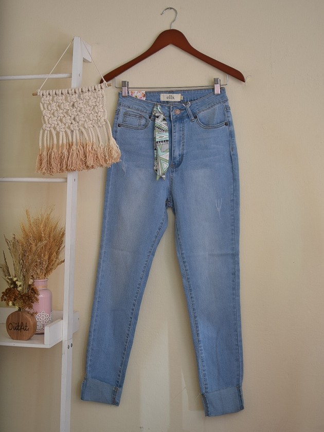 Jeans con pañuelo