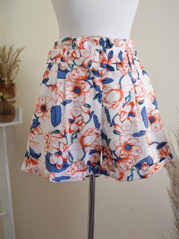 Short floral con cinturón 