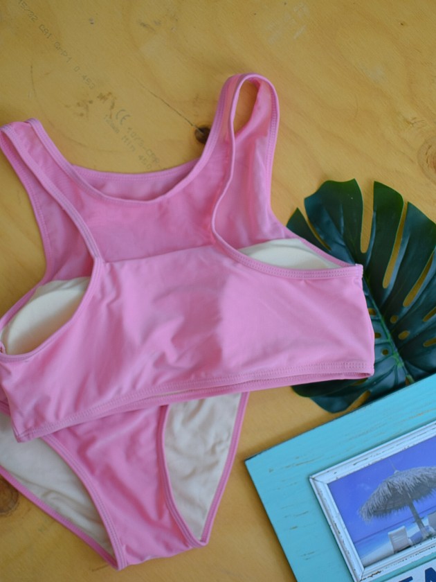 Bikini halter rosado con transparencia