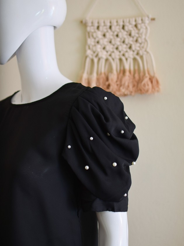 Blusa con perlas 