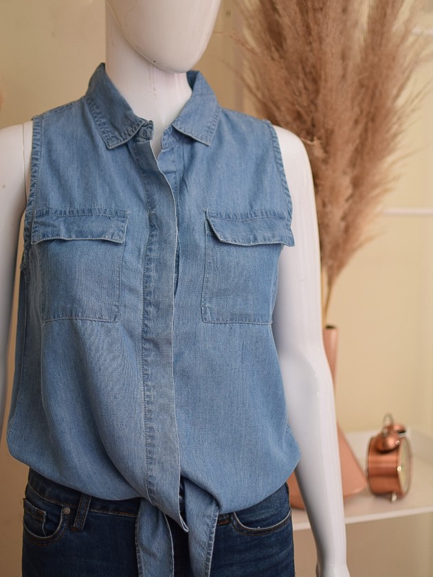 Blusa denim con amarre en la cintura 