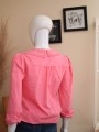 Blusa con Detalle de Cuello 